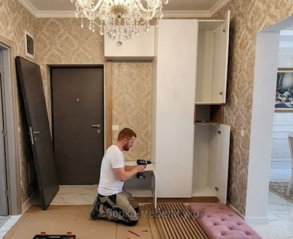Збирання корпусних меблів та встановлення фурнітури у Вишневому